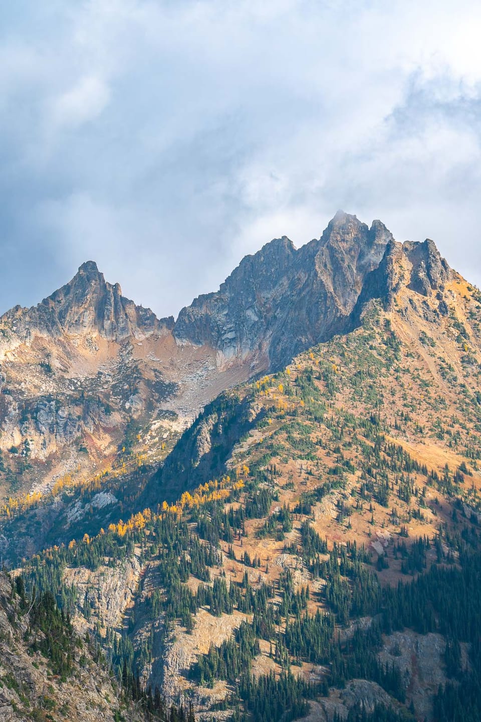 Mountain Views 🌄 from Maple Pass